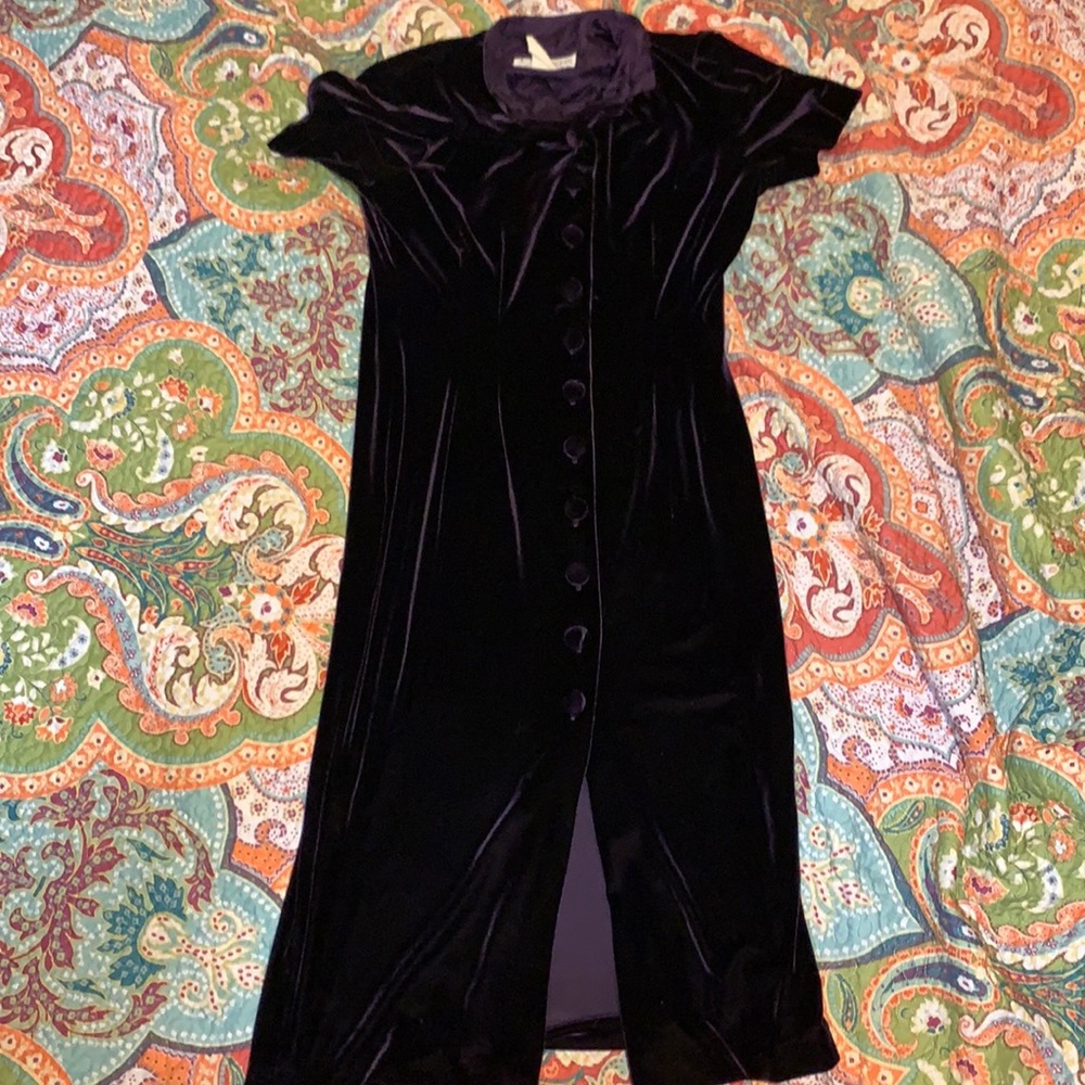 Vintage collared Purple velvet dress